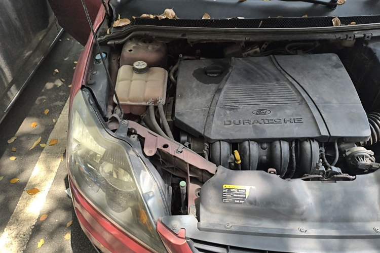 Used Ford Focus 2012 Sedan Classic 1.8L Automatic Base Model Engine Bay Right