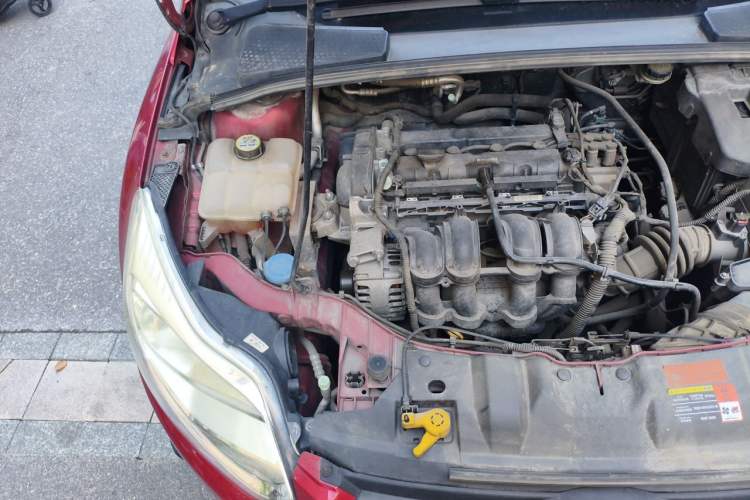 Used Ford Focus 2012 Hatchback 1.6L Manual Comfort Model Engine Bay Right