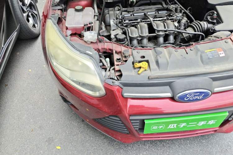 Used Ford Focus 2012 Sedan 1.6L Automatic Comfort Model Engine Bay Right