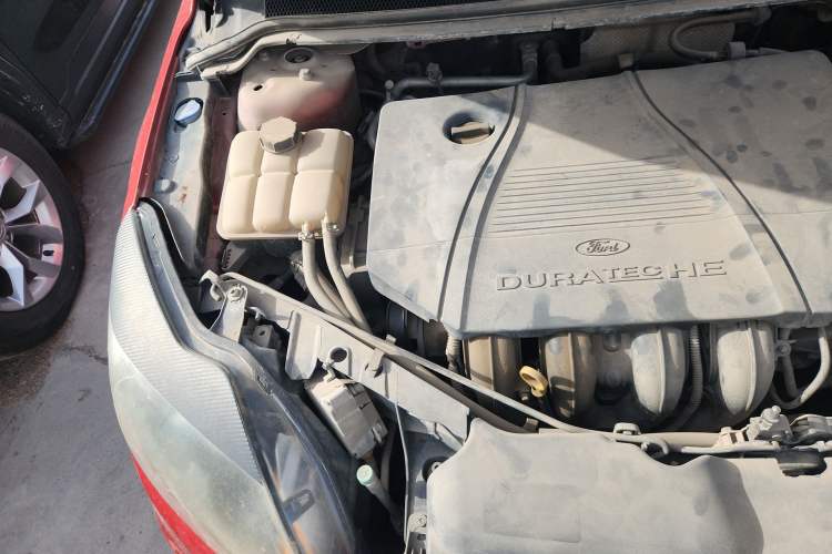 Used Ford Focus 2012 Hatchback Classic 1.8L Automatic Fashion Edition Engine Bay Right
