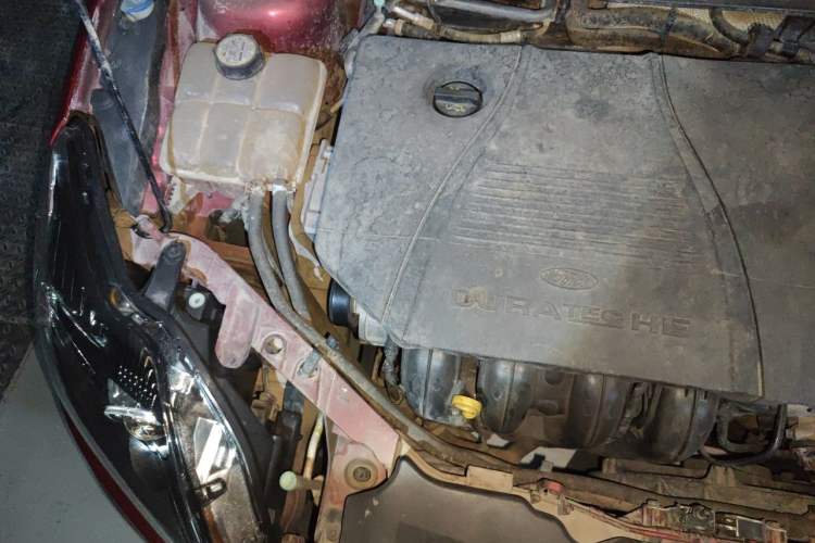 Used Ford Focus 2012 Hatchback Classic 1.8L Automatic Fashion Edition Engine Bay Right