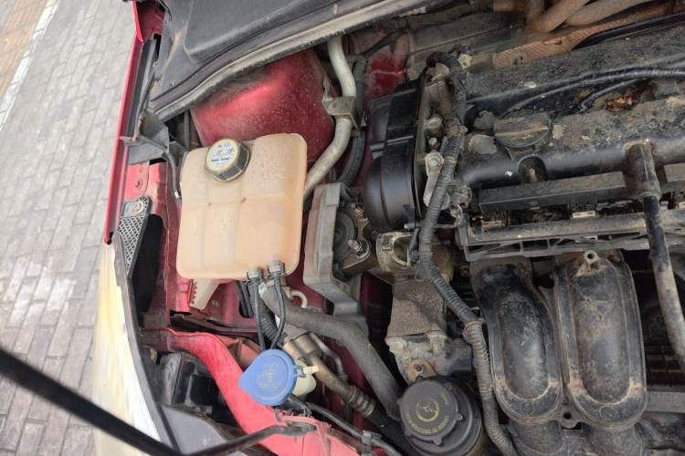 Used Ford Focus 2012 Hatchback 1.6L Automatic Comfort Model Engine Bay Right