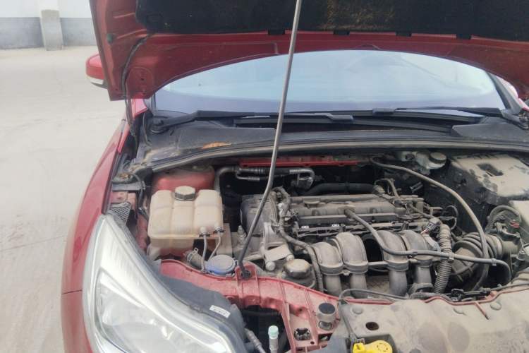 Used Ford Focus 2012 Hatchback 1.6L Automatic Comfort Model Engine Bay Right