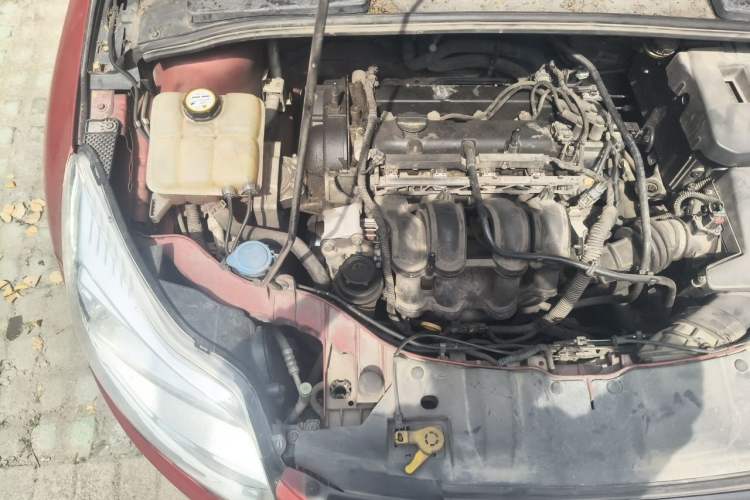 Used Ford Focus 2012 Hatchback 1.6L Automatic Comfort Model Engine Bay Right