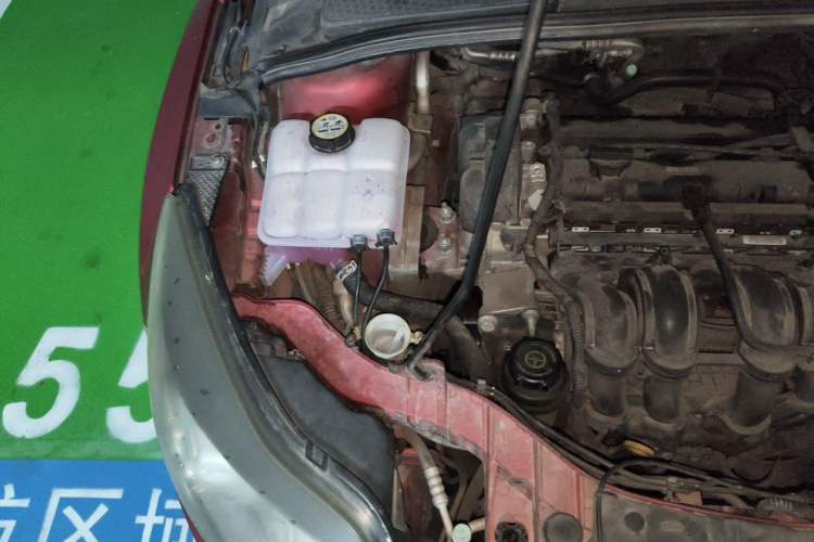 Used Ford Focus 2012 Hatchback 1.6L Automatic Fashion Edition Engine Bay Right