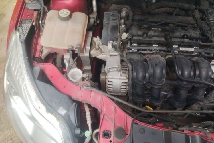 Used Ford Focus 2012 Sedan 1.6L Manual Fashion Edition Engine Bay Right