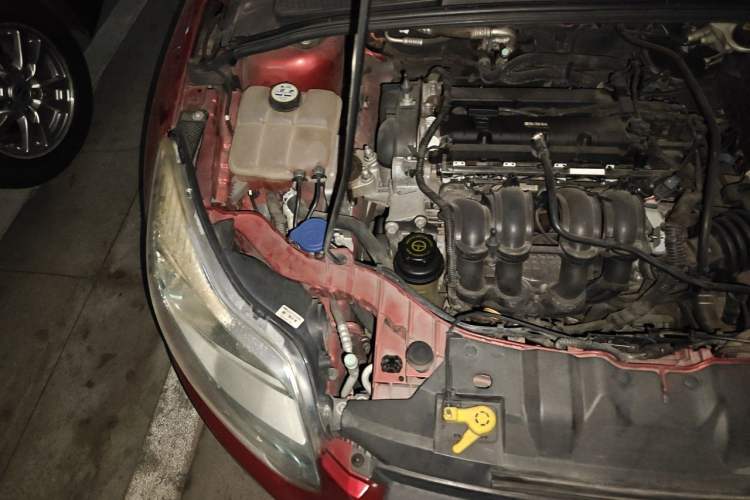 Used Ford Focus 2012 Sedan 1.6L Automatic Fashion Edition Engine Bay Right