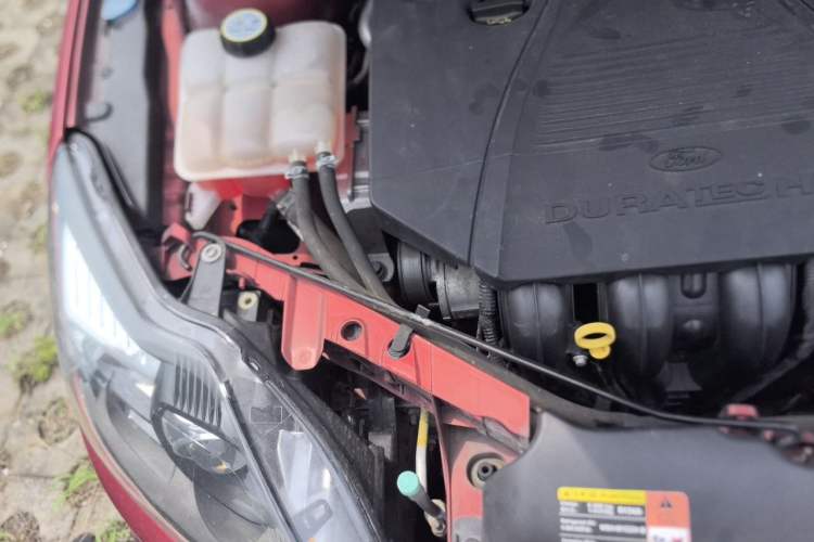 Used Ford Focus 2012 Hatchback Classic 1.8L Automatic Fashion Edition Engine Bay Right