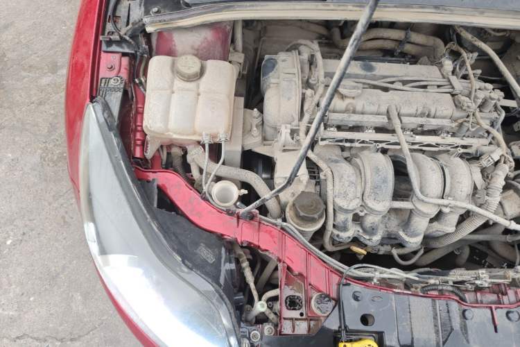 Used Ford Focus 2012 Hatchback 1.6L Automatic Fashion Edition Engine Bay Right