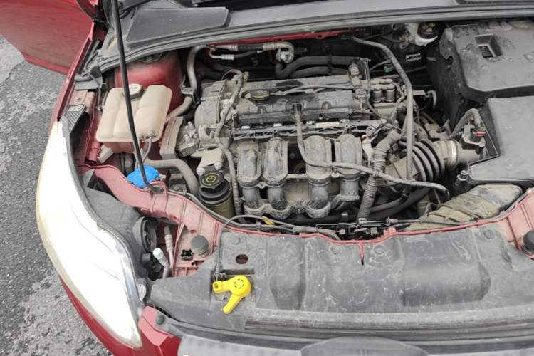 Used Ford Focus 2012 Hatchback 1.6L Automatic Fashion Edition Engine Bay Right