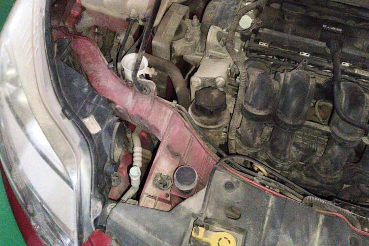 Used Ford Focus 2012 Sedan 1.6L Automatic Fashion Edition Engine Bay Right