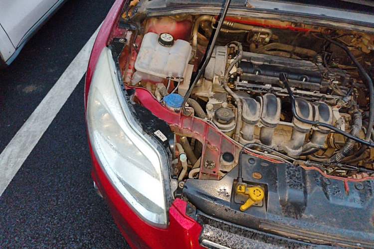 Used Ford Focus 2012 Sedan 1.6L Automatic Fashion Edition Engine Bay Right