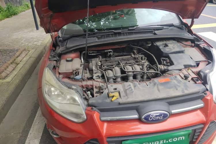 Used Ford Focus 2012 Hatchback 1.6L Manual Fashion Edition Engine Bay Right