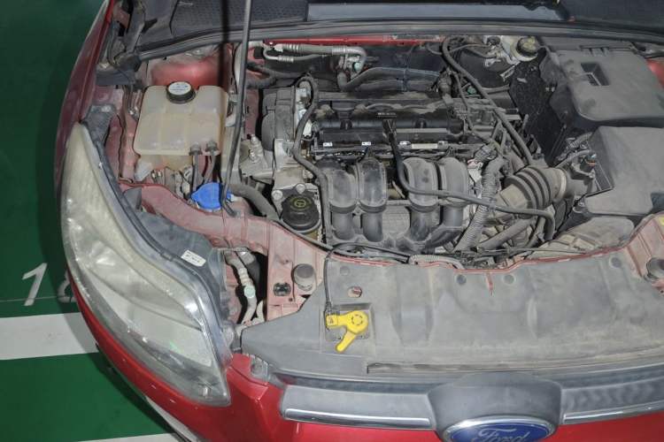 Used Ford Focus 2012 Hatchback 1.6L Automatic Comfort Model Engine Bay Right