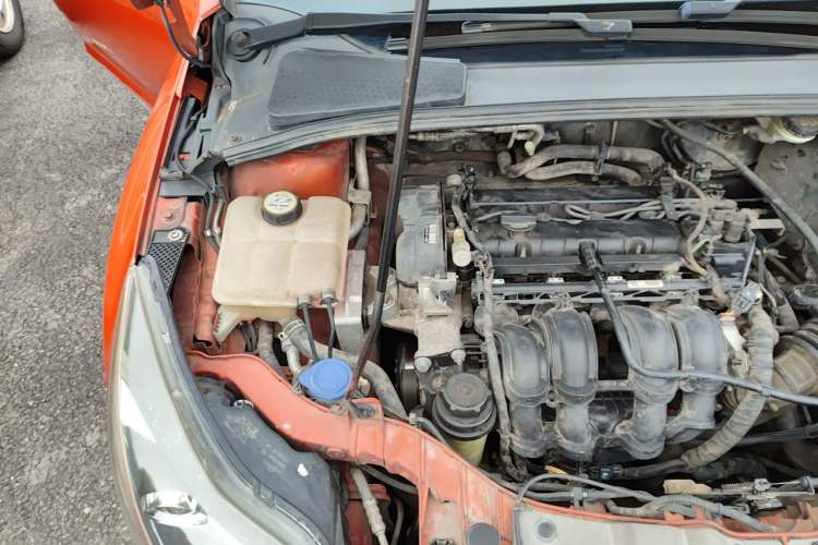 Used Ford Focus 2012 Hatchback 1.6L Automatic Fashion Edition Engine Bay Right