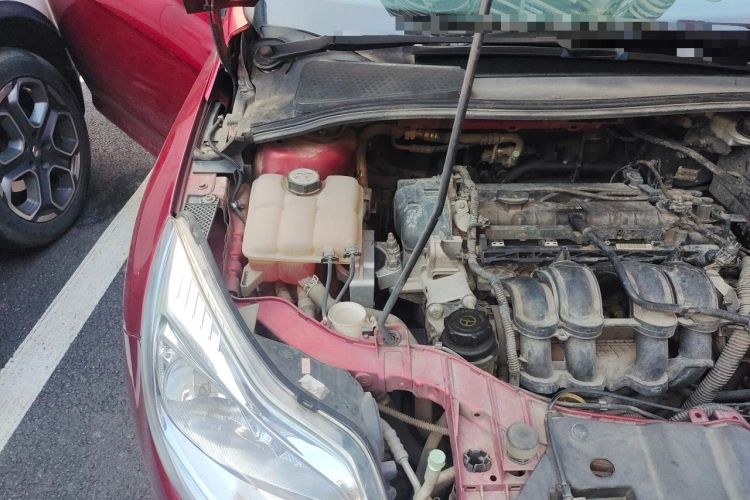 Used Ford Focus 2012 Sedan 1.6L Automatic Fashion Edition Engine Bay Right