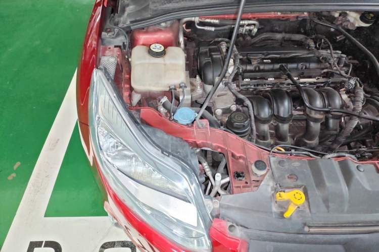 Used Ford Focus 2012 Hatchback 1.6L Automatic Fashion Edition Engine Bay Right