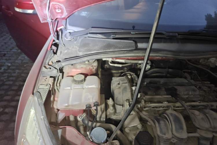 Used Ford Focus 2012 Hatchback 1.6L Automatic Comfort Model Engine Bay Right