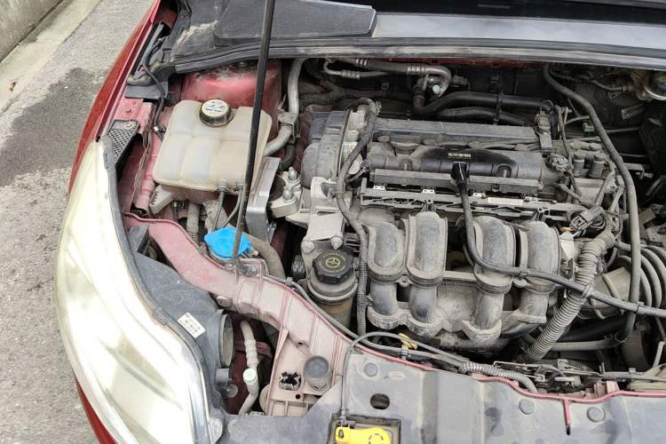 Used Ford Focus 2012 Sedan 1.6L Automatic Fashion Edition Engine Bay Right