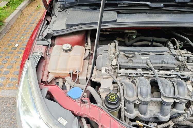 Used Ford Focus 2012 Sedan 1.6L Automatic Fashion Edition Engine Bay Right