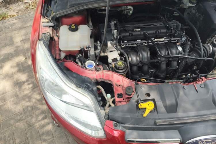 Used Ford Focus 2012 Hatchback 1.6L Automatic Fashion Edition Engine Bay Right