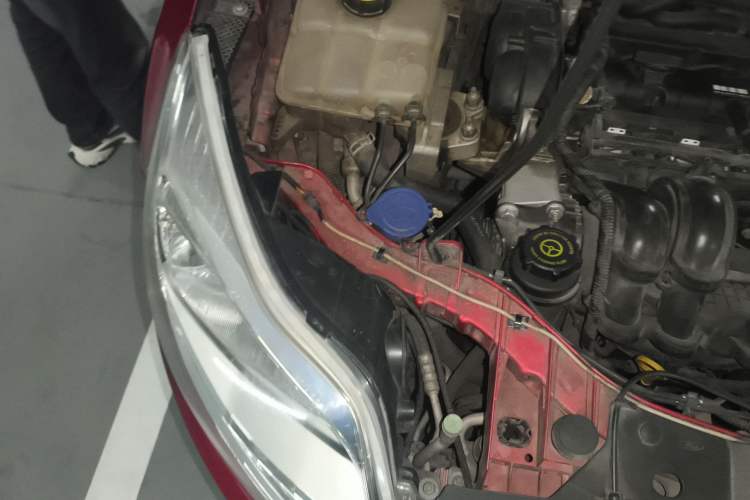 Used Ford Focus 2012 Sedan 1.6L Automatic Fashion Edition Engine Bay Right