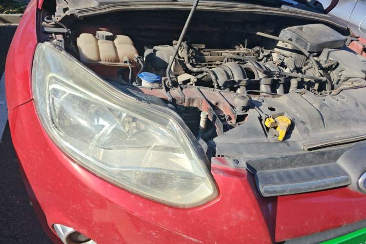 Used Ford Focus 2012 Hatchback 1.6L Manual Fashion Edition Engine Bay Right