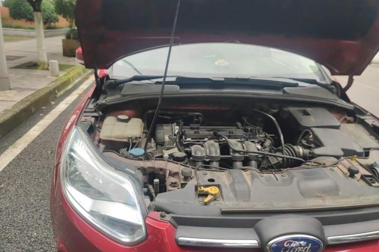 Used Ford Focus 2012 Sedan 1.6L Automatic Fashion Edition Engine Bay Right