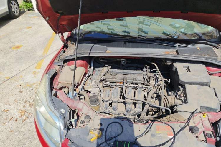 Used Ford Focus 2012 Sedan 1.6L Automatic Comfort Model Engine Bay Right