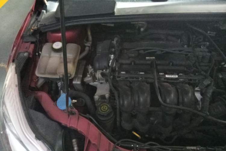Used Ford Focus 2012 Hatchback 1.6L Automatic Fashion Edition Engine Bay Right