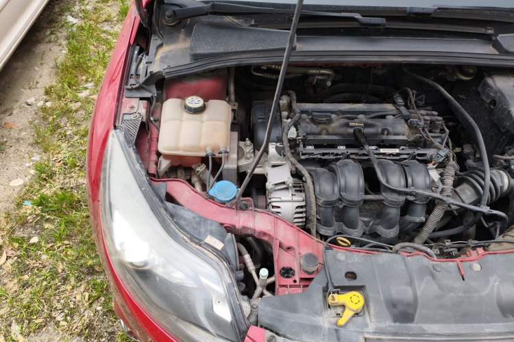 Used Ford Focus 2012 Sedan 1.6L Manual Fashion Edition Engine Bay Right