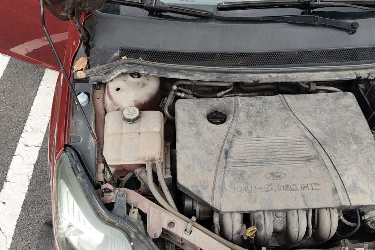 Used Ford Focus 2012 Hatchback Classic 1.8L Automatic Fashion Edition Engine Bay Right