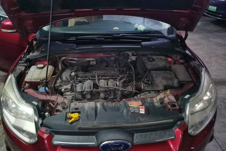 Used Ford Focus 2012 Hatchback 1.6L Manual Comfort Model Engine Bay