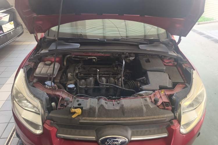 Used Ford Focus 2012 Sedan 1.6L Automatic Comfort Model Engine Bay