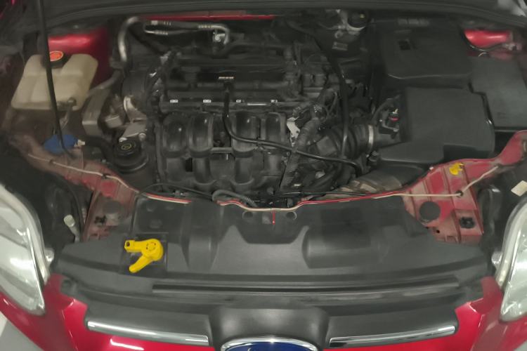 Used Ford Focus 2012 Sedan 1.6L Automatic Fashion Edition Engine Bay