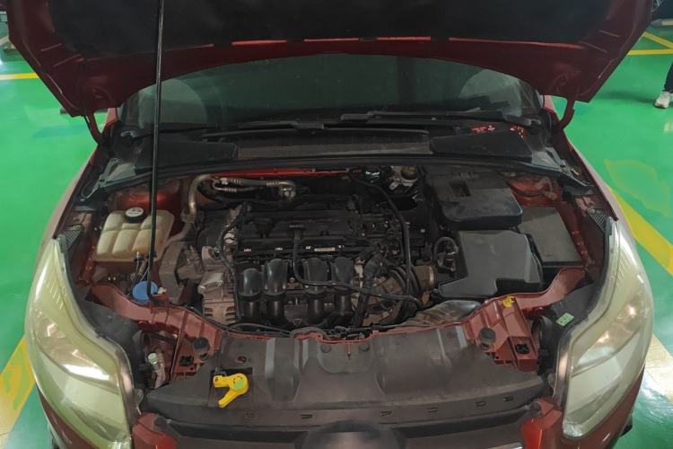 Used Ford Focus 2012 Hatchback 1.6L Manual Comfort Model Engine Bay