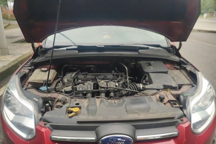 Used Ford Focus 2012 Sedan 1.6L Automatic Fashion Edition Engine Bay