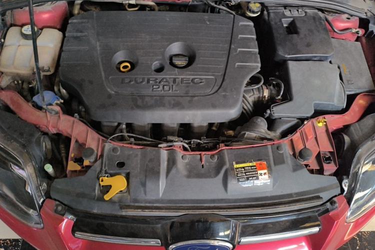 Used Ford Focus 2012 Hatchback 2.0L Automatic Luxury Sport Model Engine Bay