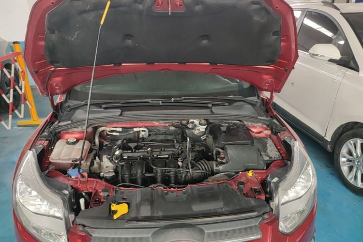 Used Ford Focus 2012 Hatchback 1.6L Automatic Fashion Edition Engine Bay