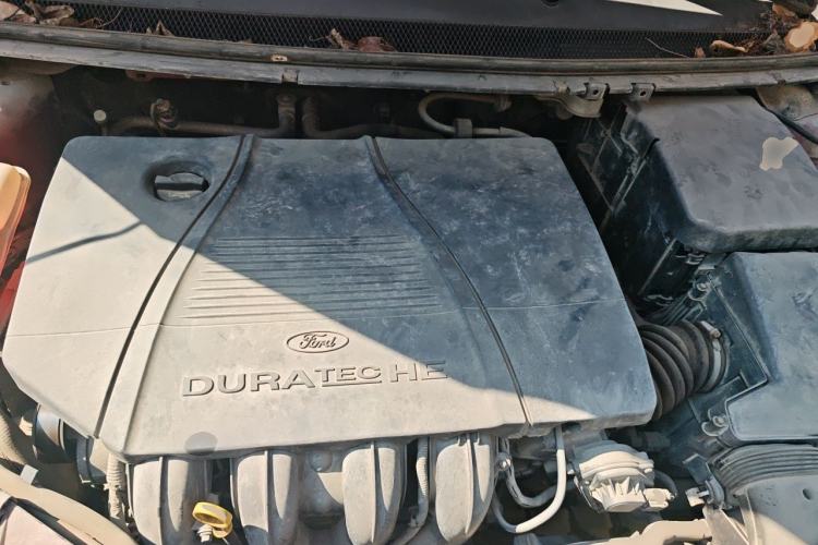 Used Ford Focus 2012 Sedan Classic 1.8L Manual Base Model Engine Bay