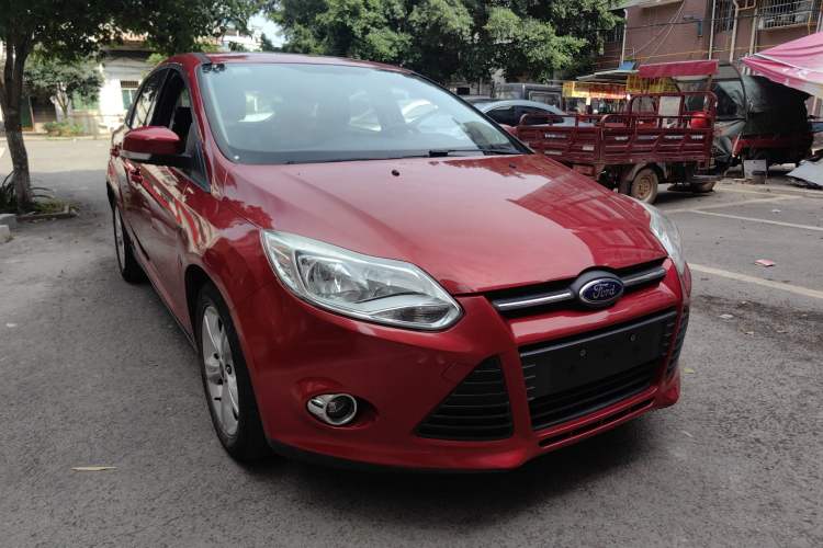Used Ford Focus 2012 Hatchback 1.6L Automatic Fashion Edition Exterior 1