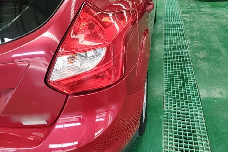 Used Ford Focus 2012 Hatchback 1.6L Automatic Fashion Edition Exterior 1