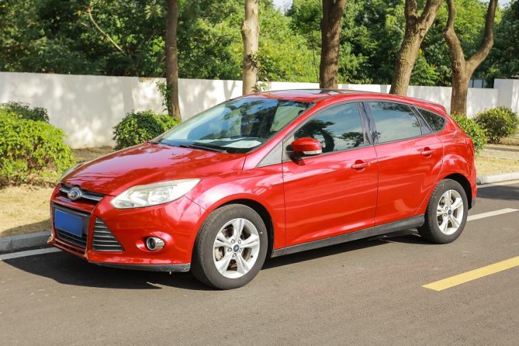 Used Ford Focus 2012 Hatchback 1.6L Automatic Fashion Edition Exterior 10