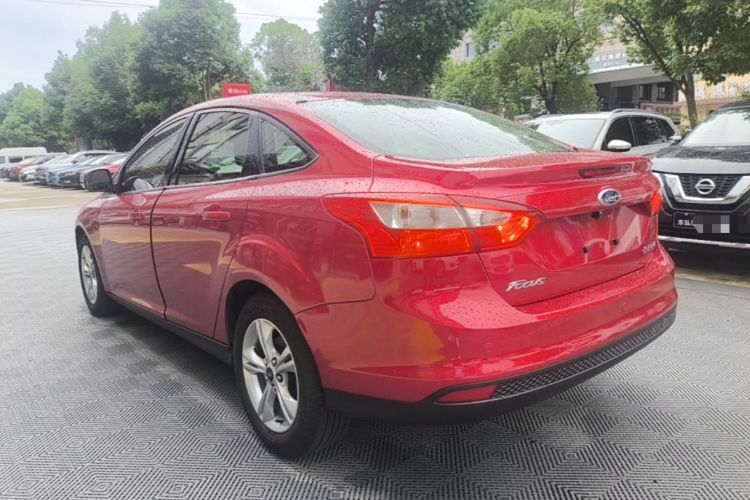 Used Ford Focus 2012 Sedan 1.6L Automatic Fashion Edition Exterior 2