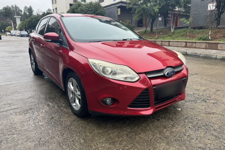 Used Ford Focus 2012 Sedan 1.6L Automatic Fashion Edition Exterior 2