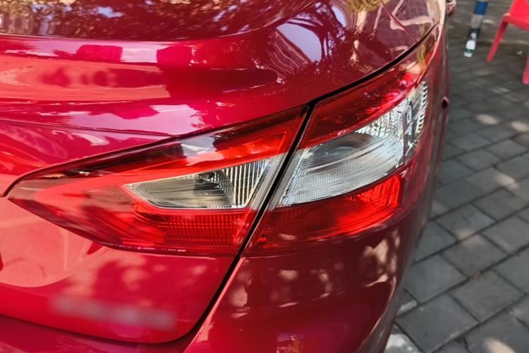 Used Ford Focus 2012 Sedan 1.6L Automatic Fashion Edition Exterior 3