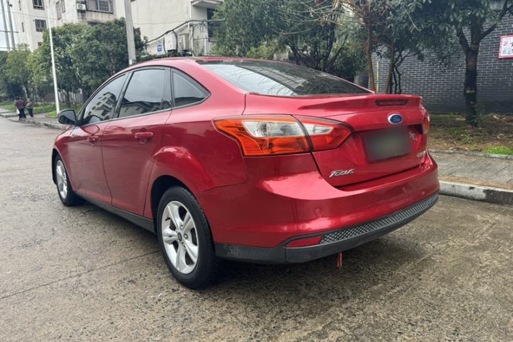 Used Ford Focus 2012 Sedan 1.6L Automatic Fashion Edition Exterior 3