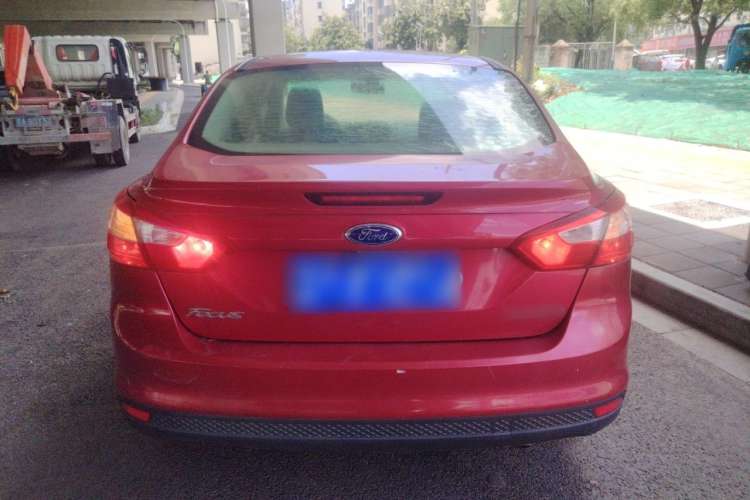 Used Ford Focus 2012 Sedan 1.6L Automatic Comfort Model Exterior 4