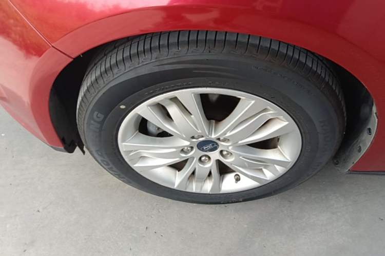 Used Ford Focus 2012 Sedan 1.6L Manual Comfort Model Exterior 4