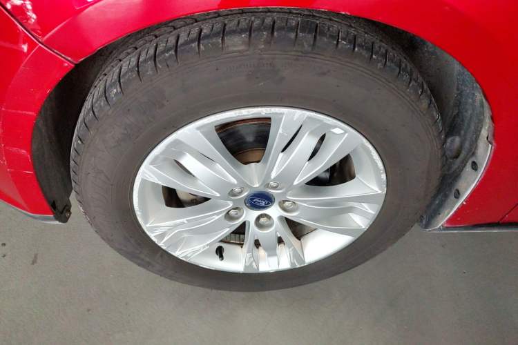 Used Ford Focus 2012 Hatchback 1.6L Automatic Comfort Model Exterior 4